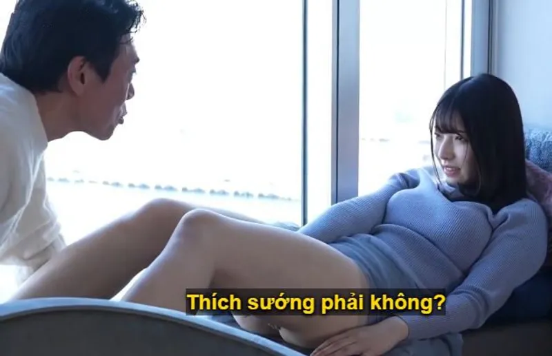 Cuộc chạm trán giữa ông chú và cô minh tinh trẻ mới nổi trong nhà nghỉ sang trọng.