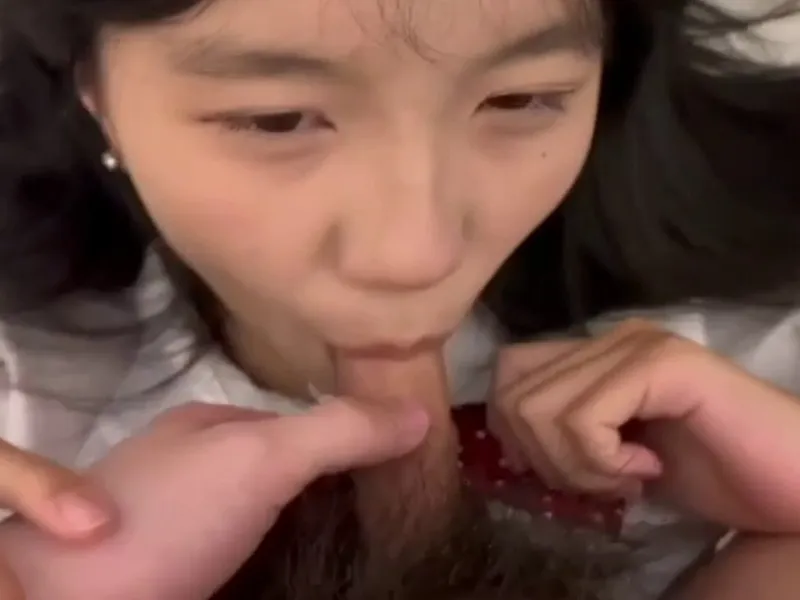Em loli dễ thương bú cu biến em thành con đĩ dâm đãng P2